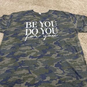 Like new unisex fit tee